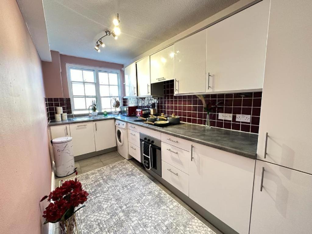 Three Bedroom Near Marble Arch * Londra