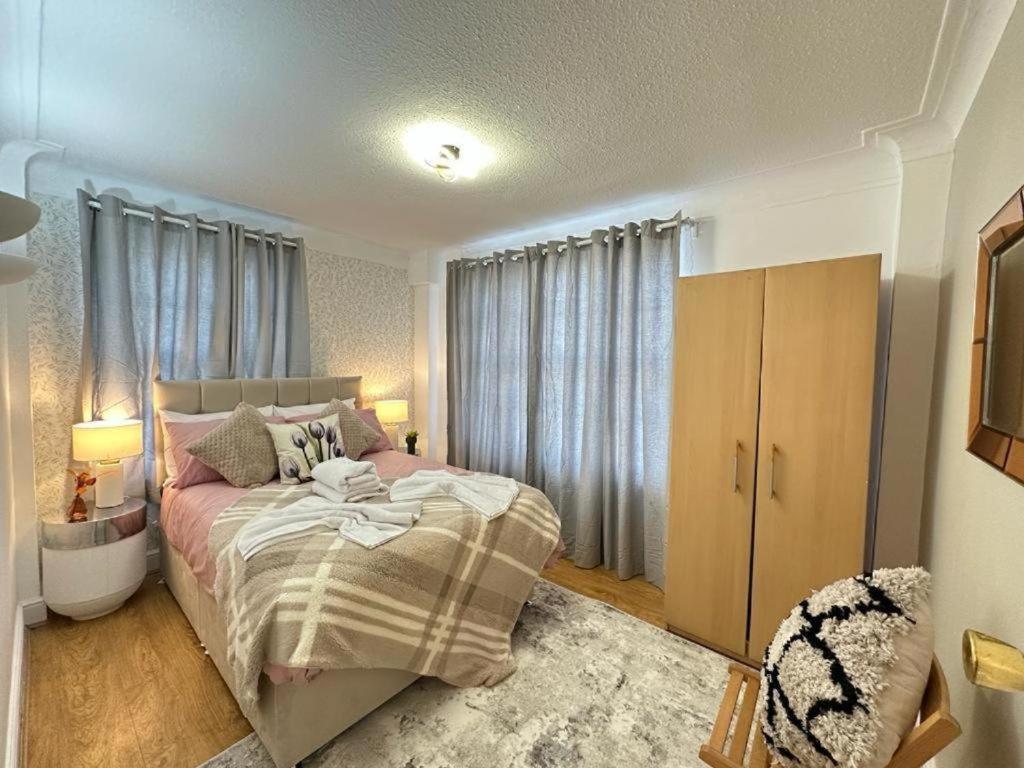 Three Bedroom Near Marble Arch * Londra